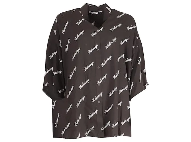 Camisa de seda negra con botones en la parte delantera y logo de Balenciaga 