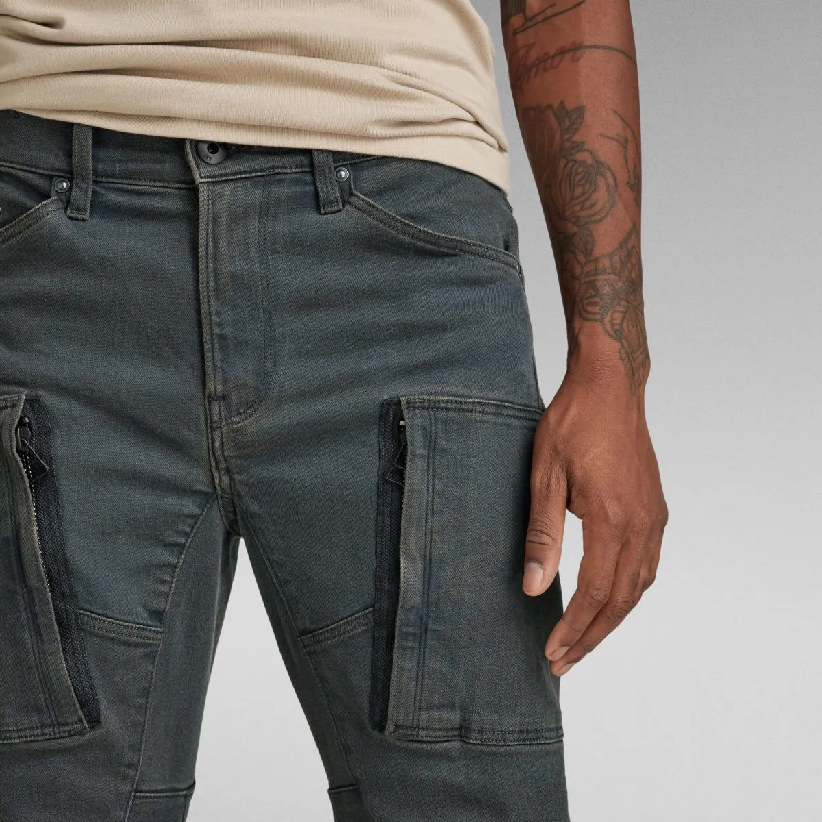 D22075 D185 DENIM CARGO-D353 WORN IN TORNADO