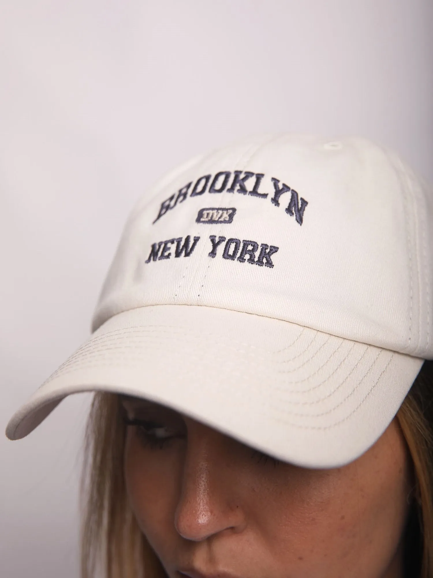 Gorra para Mujer DVK CAP BROOKLYN HAT HUE