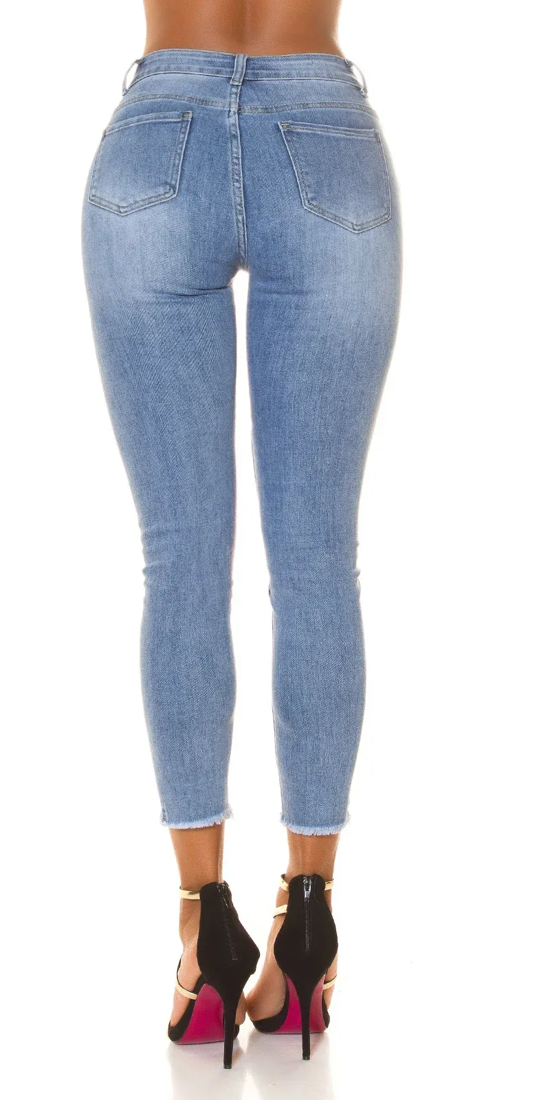 Jeans azul skinny y cremallera en bajo