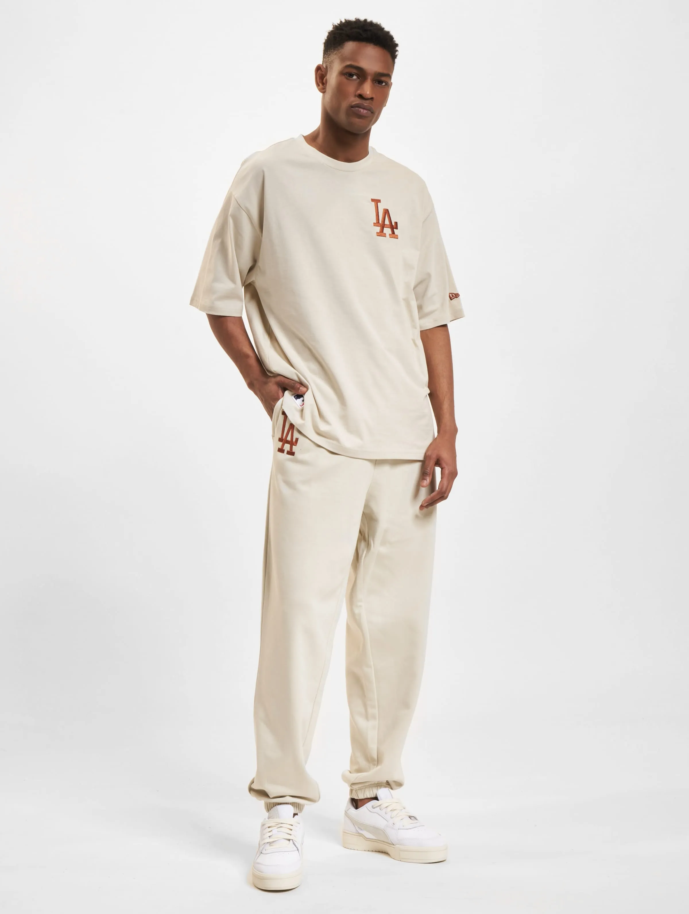 League Essential Jogger