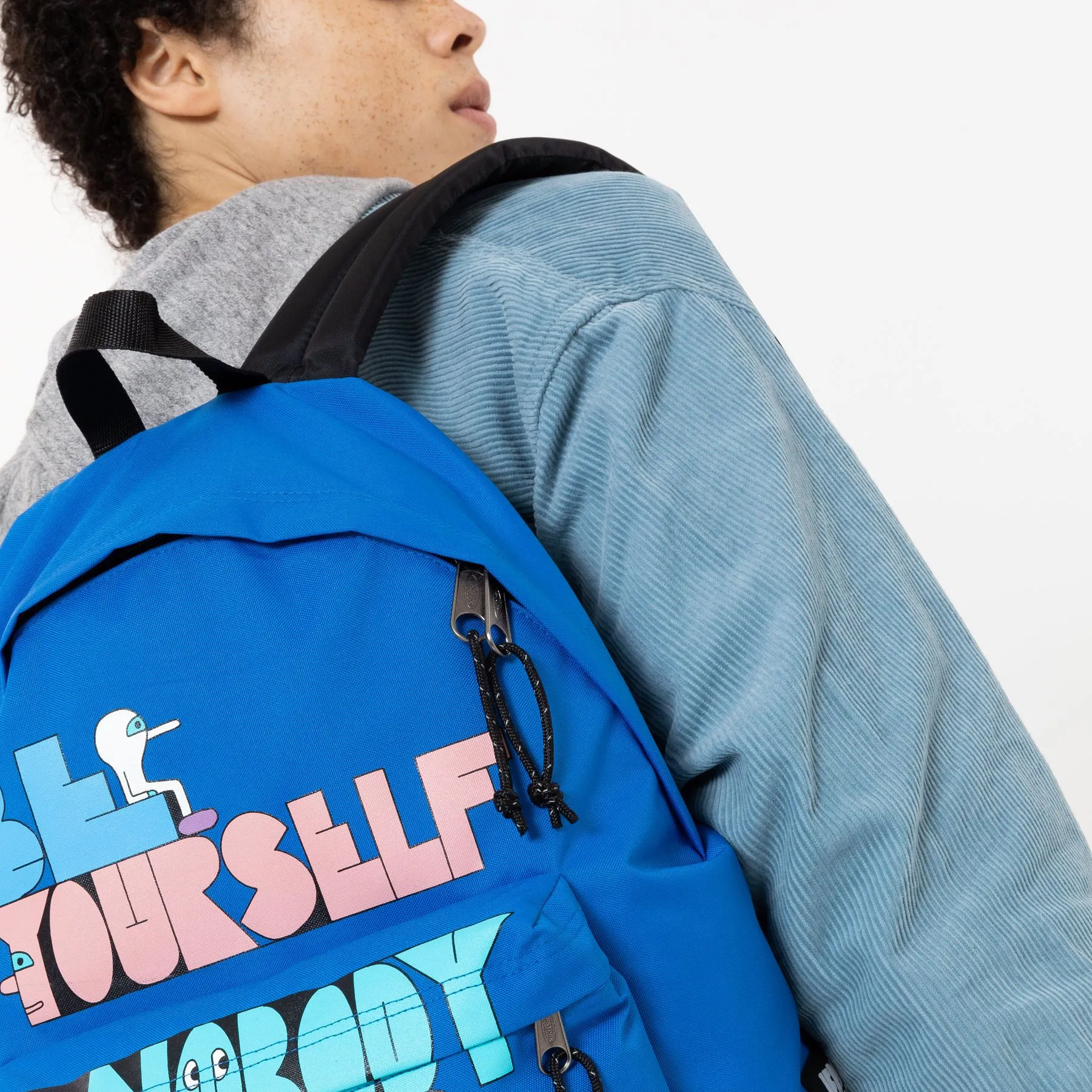 MOCHILA EASTPAK Padded Pak’r® 24 litros EK620U77 Jeremyville Placed azul Be Your Self