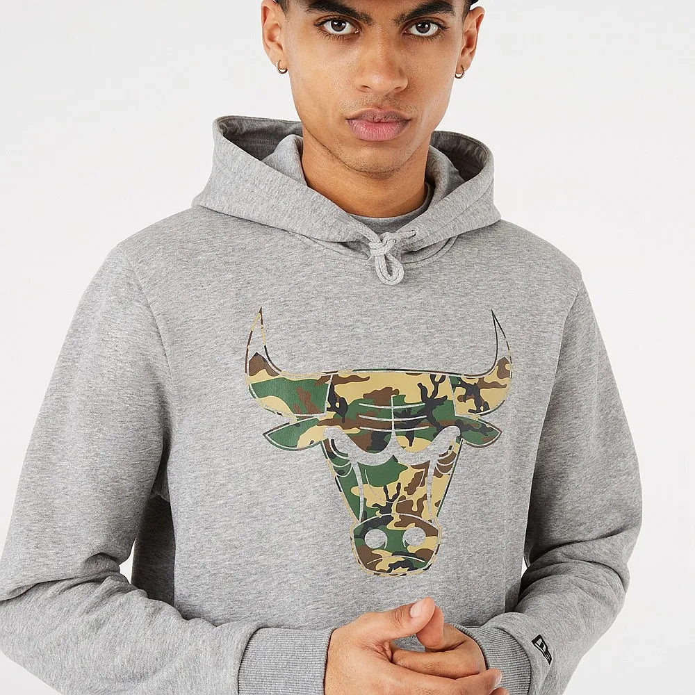 sudadera New Era Infill Team Logo Hoody NBA Chicago Bulls - Light Grey Heather/Woodland Camo - men´s